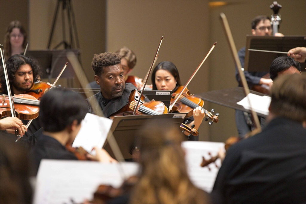 Viola faculty and students in the Mostly Modern Orchestra